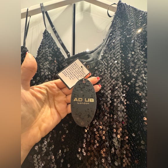 New with tags Black Sequin One Shoulder Midi Dress With Split - Picture 5 of 10